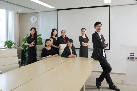 港丰集团移民事业部精英